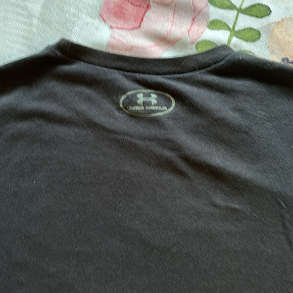 Kids Under Armour Shirt - Picture 5 of 5